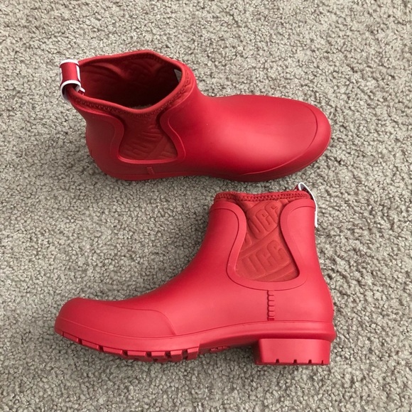 Ugg Red Waterproof Shearling Footbed Booties - Picture 6 of 8
